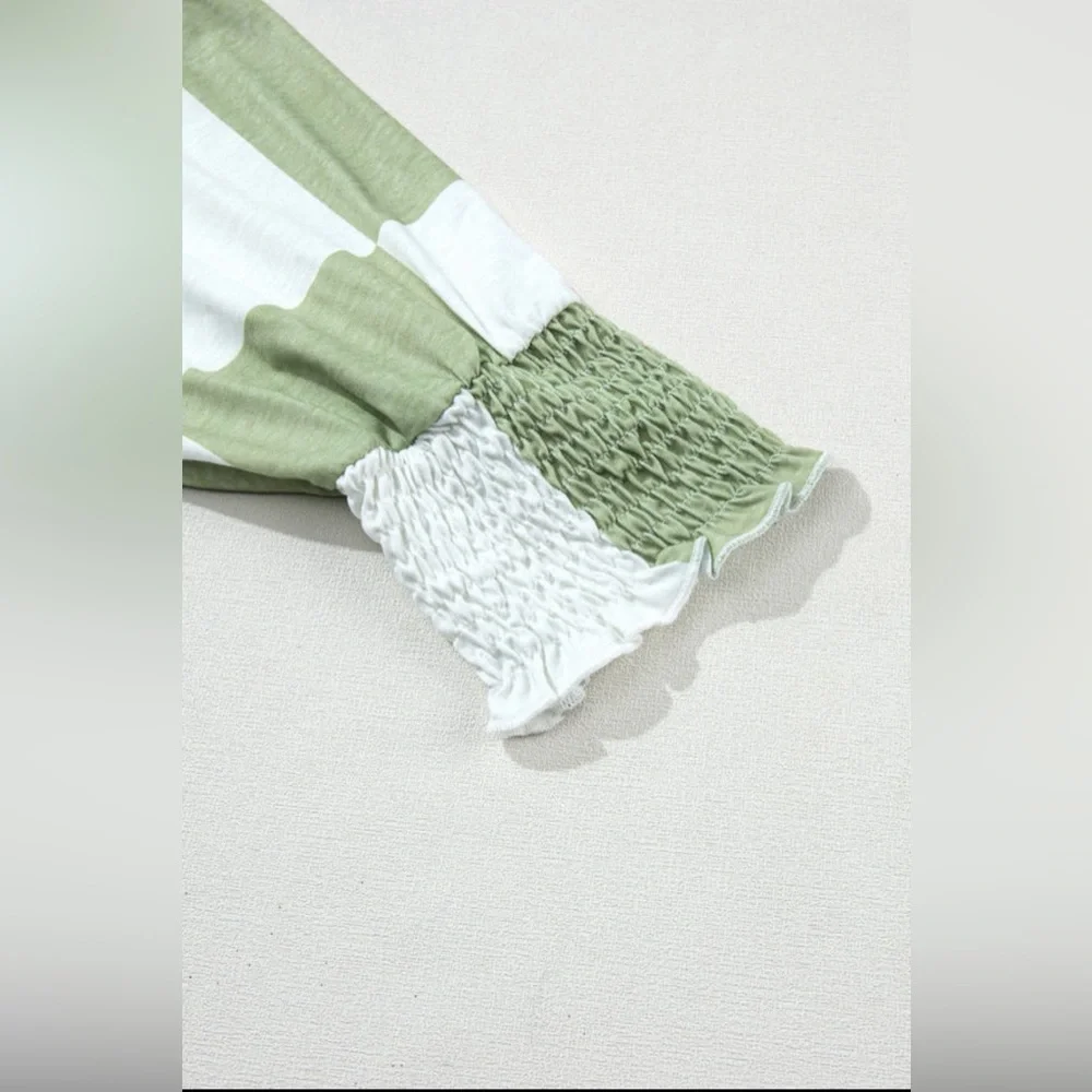 Kacie- green mix checkered print shirred cuffs blouse - Picture 5 of 5